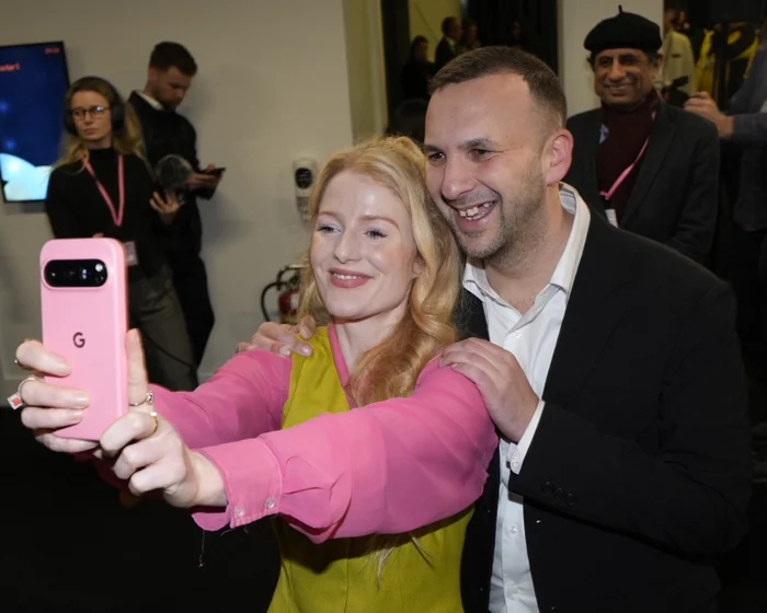 Green party wins Gorton and Denton byelection, pushing Labour to third place in blow to Keir Starmer